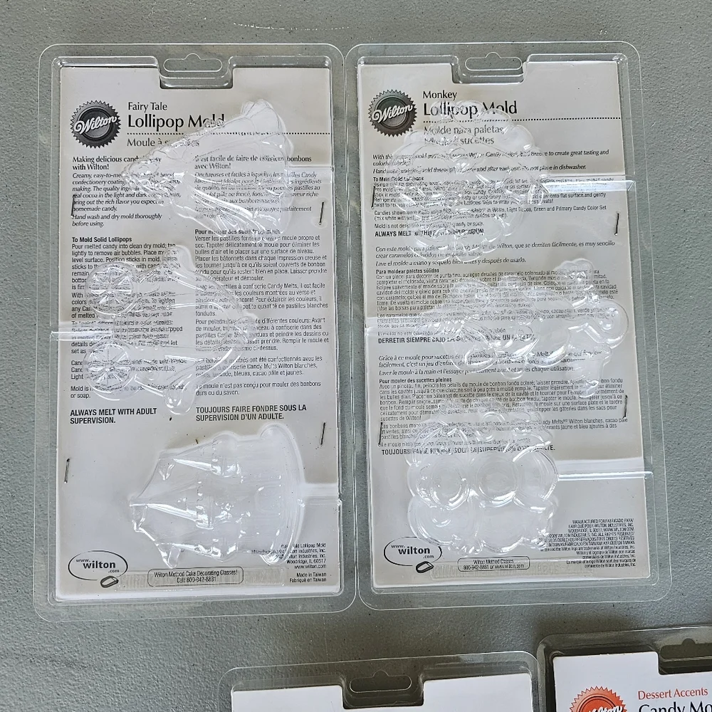 4 Wilton Candy Molds Chocolate Party Favors NEW in Package L👀K